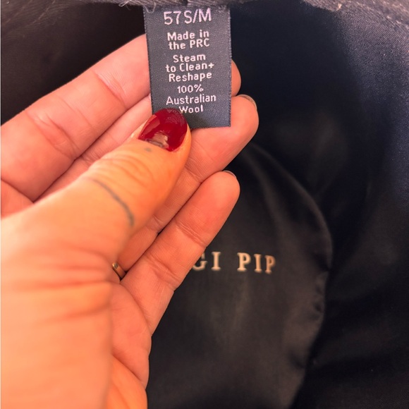 GIGI PIP Classic Black Hat - Picture 6 of 7